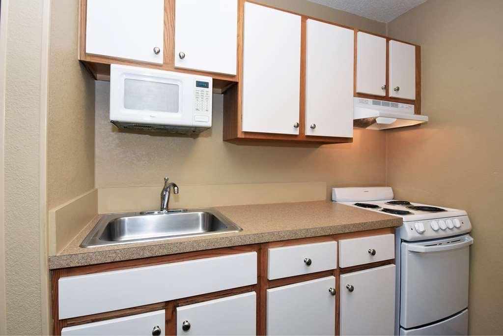 Extended Stay America Suites - Dallas - Plano Parkway - Medical Center Стая снимка