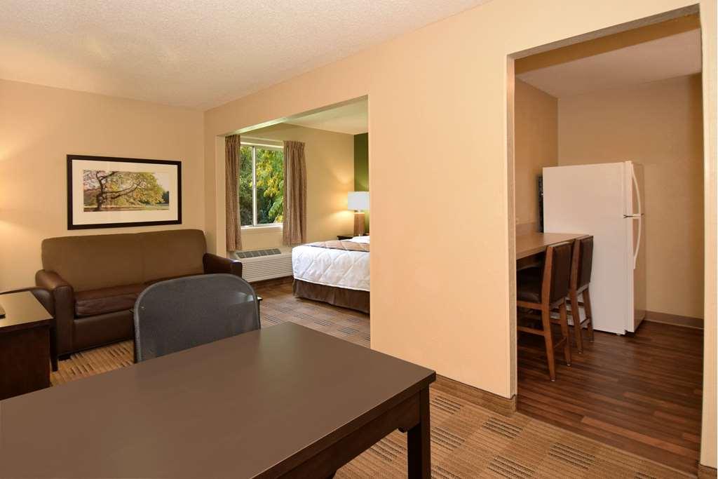 Extended Stay America Suites - Dallas - Plano Parkway - Medical Center Стая снимка